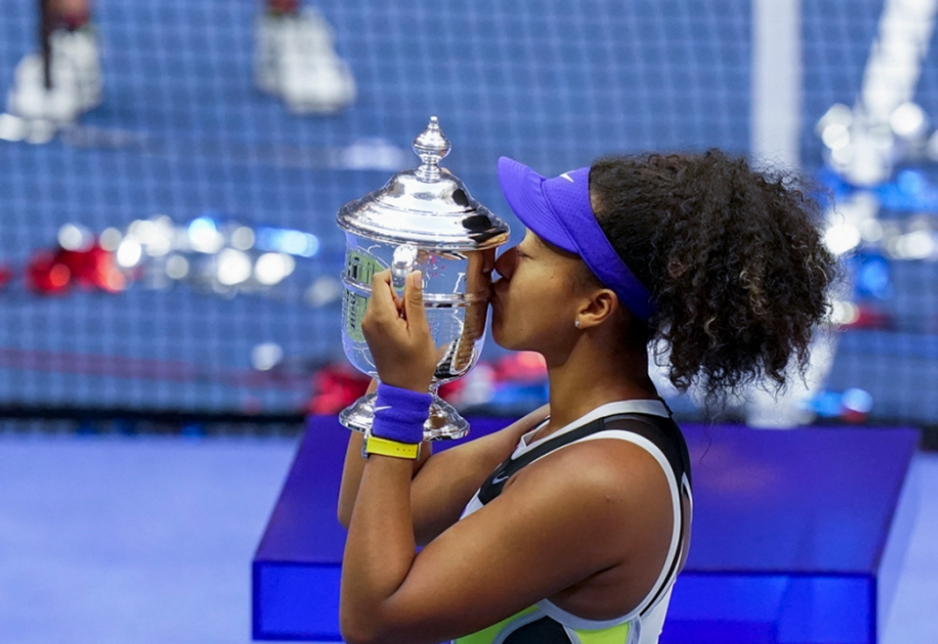 包含大坂直美在FPX比赛中势不可挡，问鼎冠军引发热议！的词条